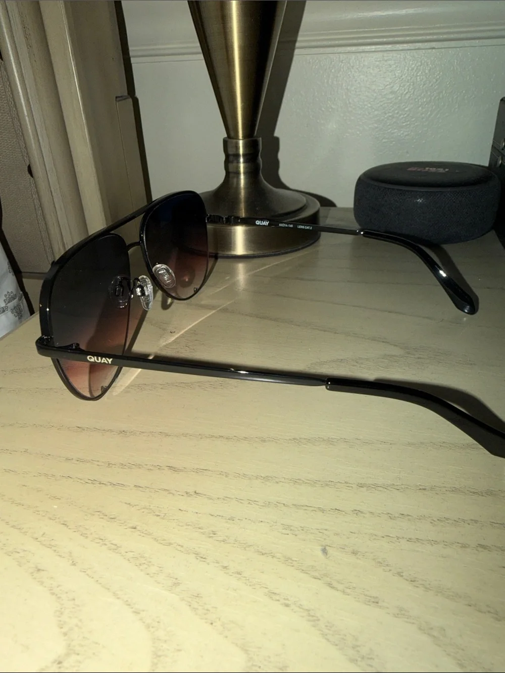 NWT Quay Black High Key Aviators Frame Sunglasses with Gradient  Lenses